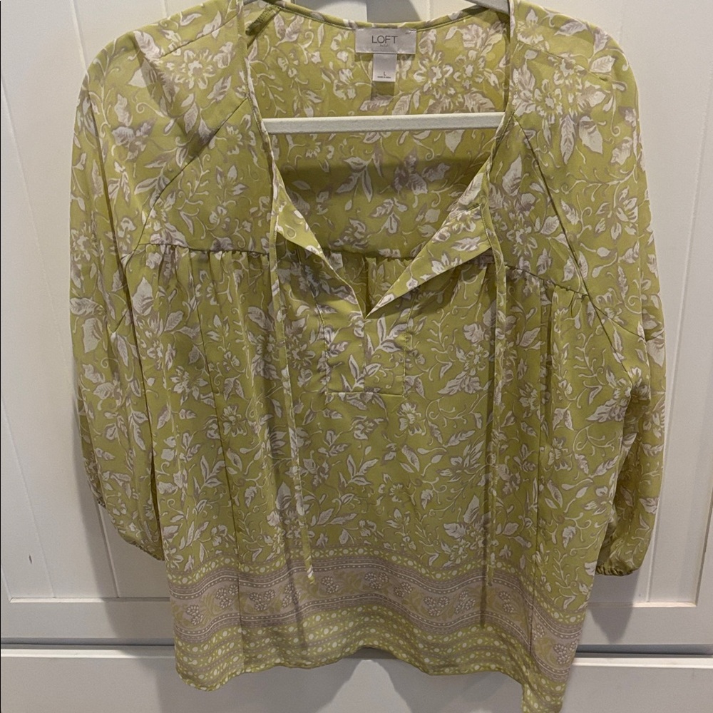 LOFT Women's Green Floral Blouse